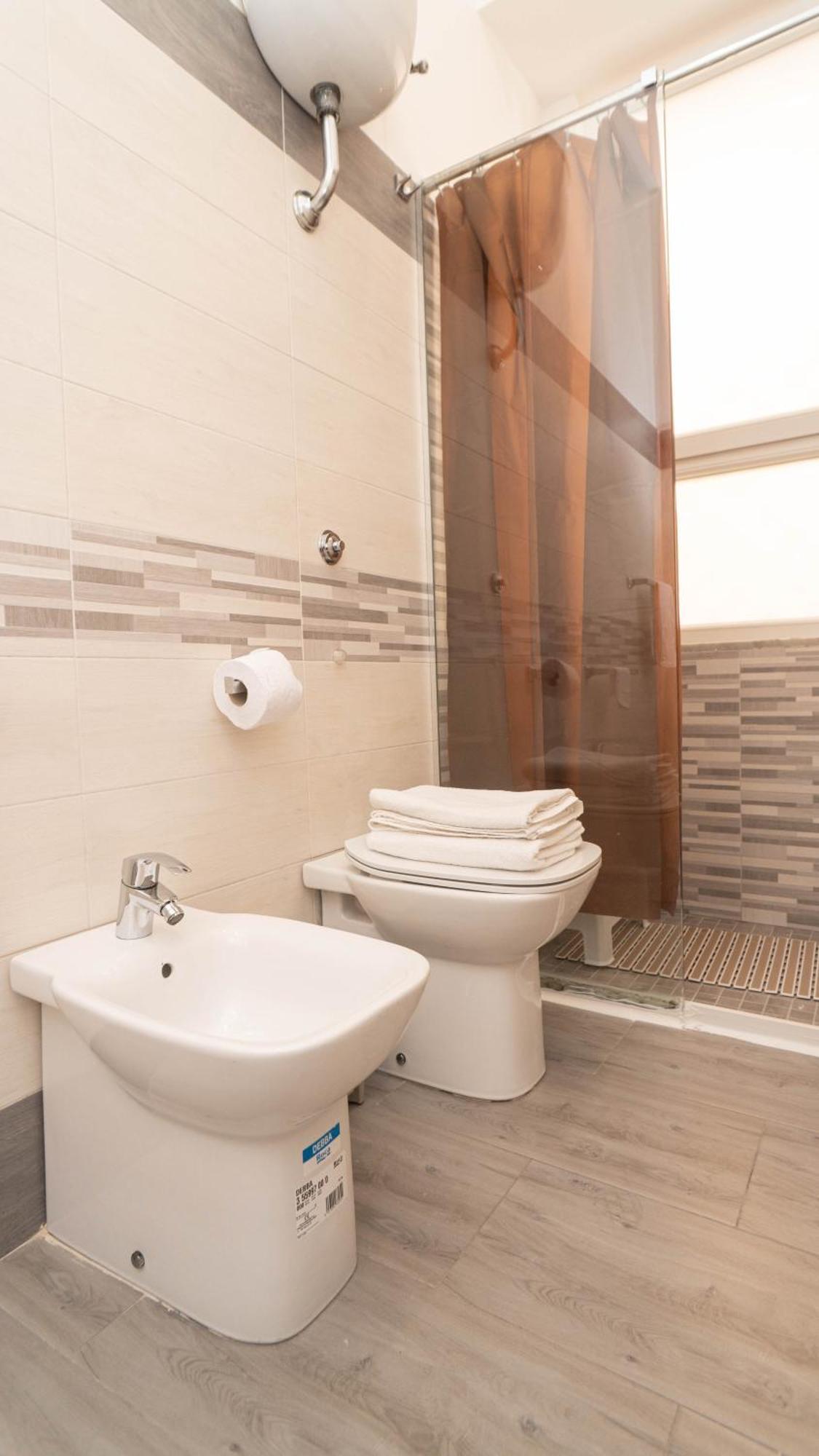 Casa Vacanze Alma B&B Grazioso Appartamento Sul Lungomare Di Pozzuoli A 300Mt Dal Centro E Dal Rione Terra By Movery Luaran gambar